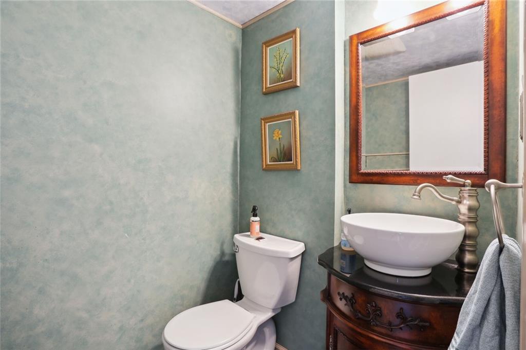 73 La Rue Place Northwest Atlanta, GA 30327 - Photo 6 of 30