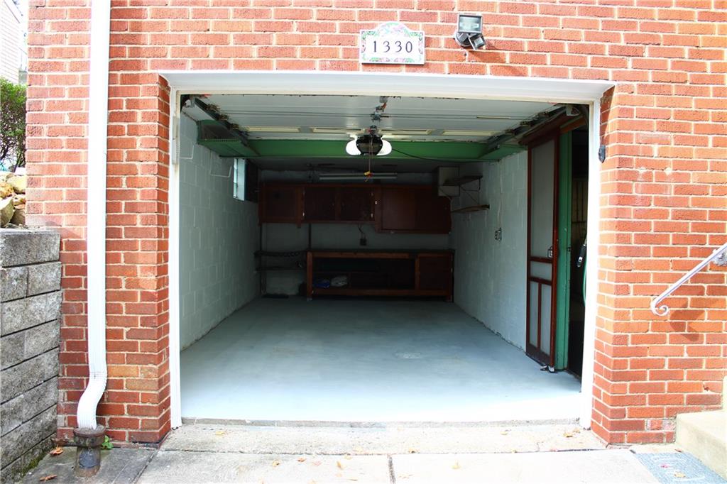 1330 Kinmount Street Pittsburgh, PA 15205 - Photo 4 of 17