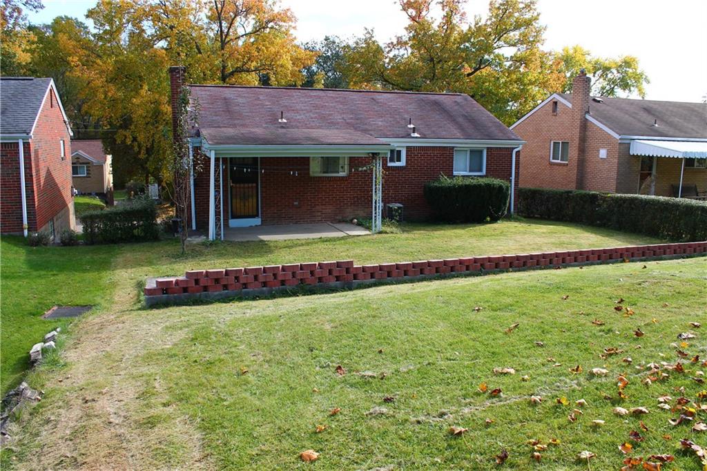 1330 Kinmount Street Pittsburgh, PA 15205 - Photo 5 of 17 Covered rear porch