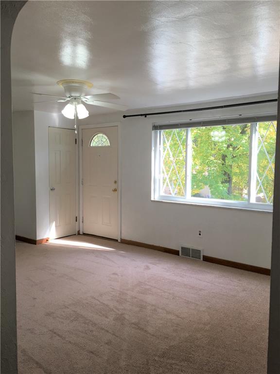 1330 Kinmount Street Pittsburgh, PA 15205 - Photo 8 of 17 Living room