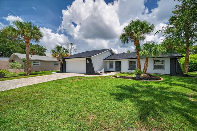 $350,000 | 10221 Landmark Drive, Hudson, FL 34667