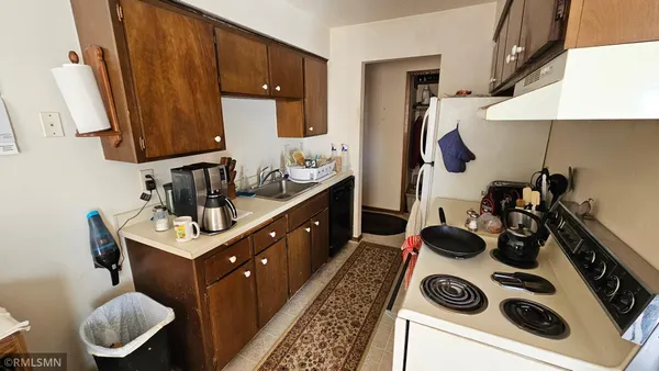 $1,350 | 812 9th Avenue South, Unit 7, Hopkins, MN 55343
