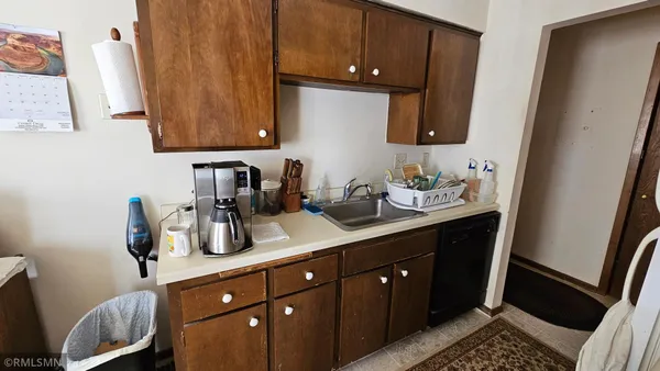 $1,350 | 812 9th Avenue South, Unit 7, Hopkins, MN 55343