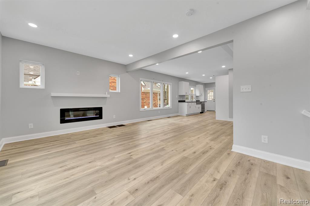 5291 Devonshire Road Detroit, MI 48224 - Photo 2 of 70 Gallery Image 2