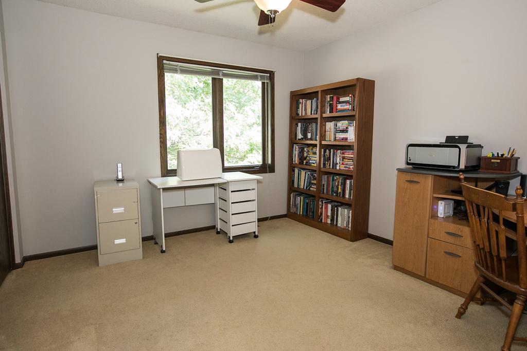 9447 Newcastle Road Woodbury, MN 55125 - Photo 22 of 29 Gallery Image 22