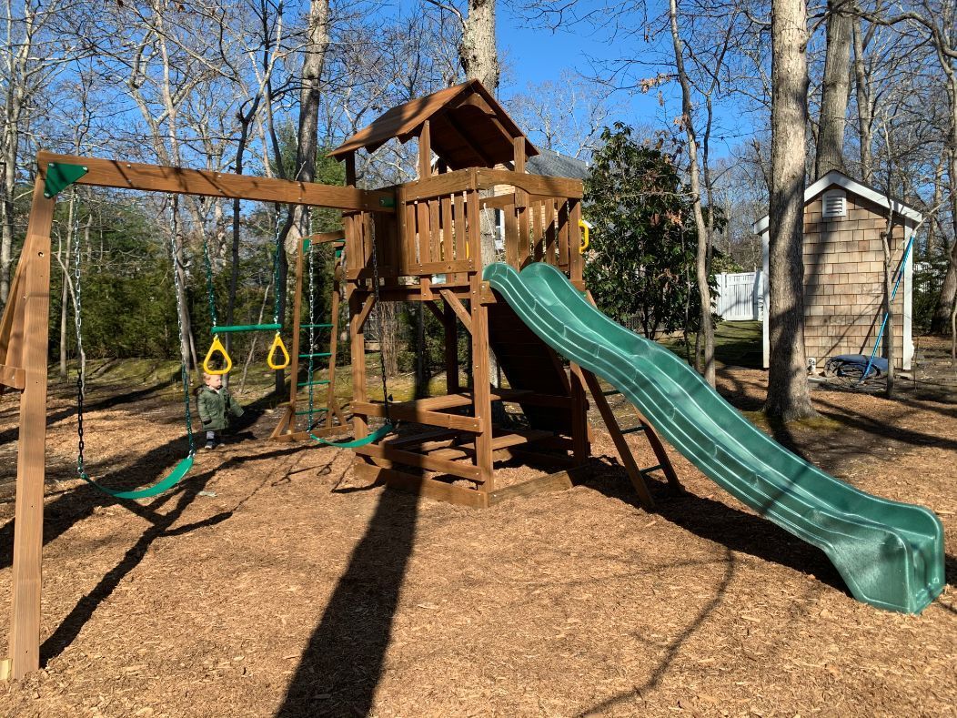 14 High Point Road East Hampton, NY 11937 - Photo 5 of 5 a view of outdoor space and yard