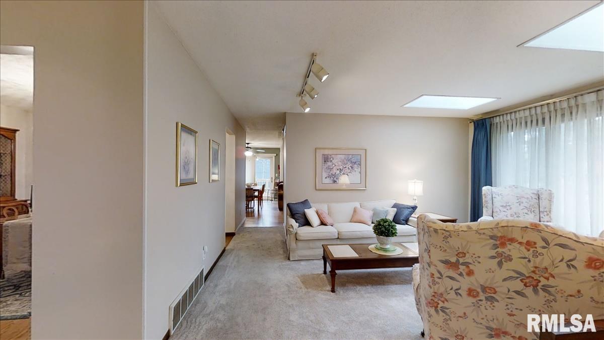 310 Brandywine Road Springfield, IL 62704 - Photo 3 of 24 Gallery Image 3