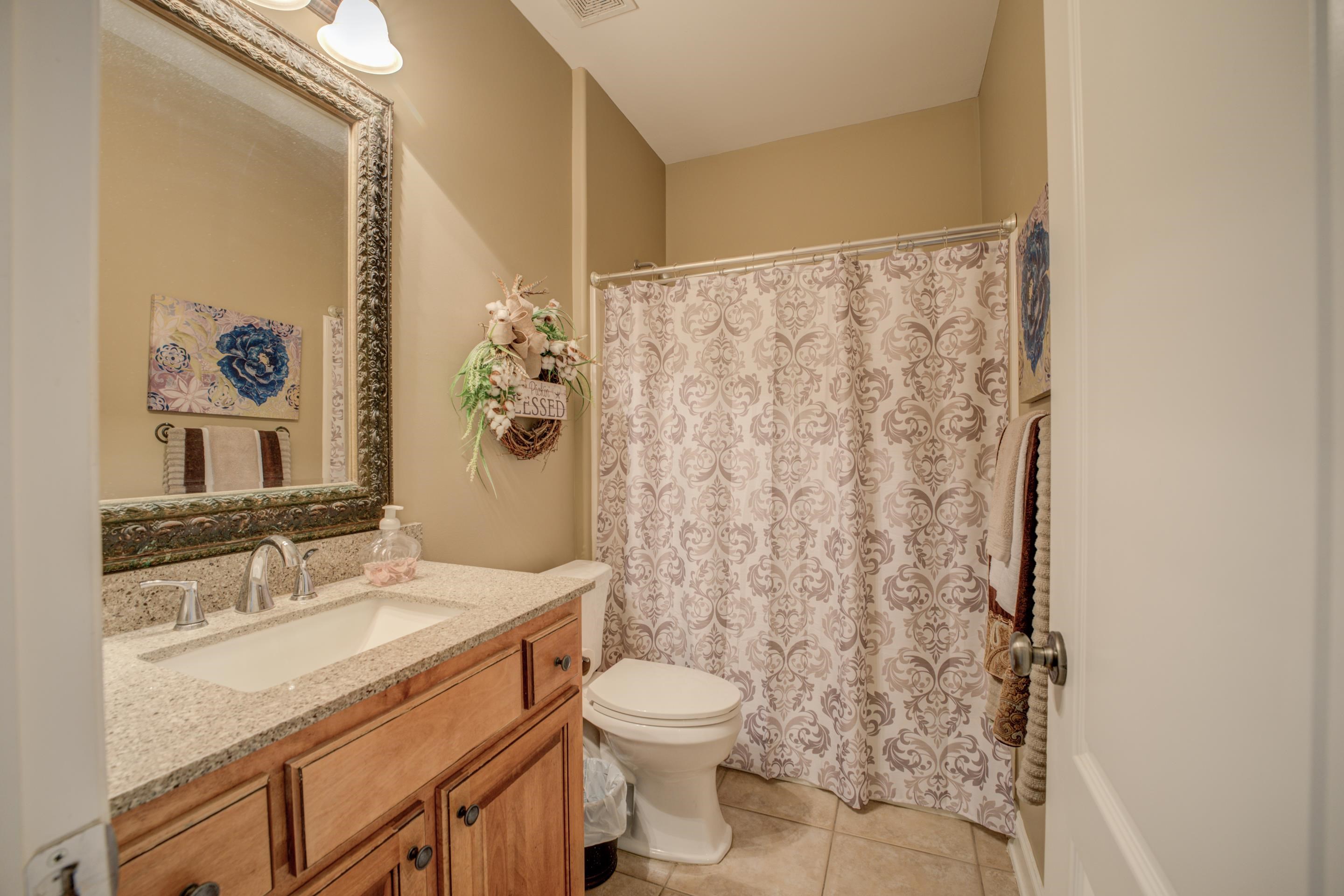 1238 Braystone Trail Collierville, TN 38017 - Photo 18 of 40 Full bathroom downstairs adjacent to office/2nd bedroom makes for nice guest room setup.