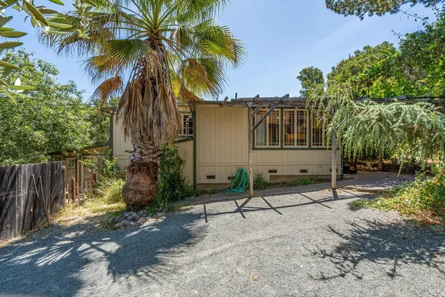 $649,000 | 298 East Agua Caliente Road, Sonoma, CA 95476
