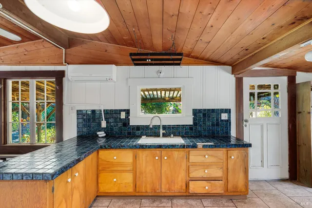 $649,000 | 298 East Agua Caliente Road, Sonoma, CA 95476