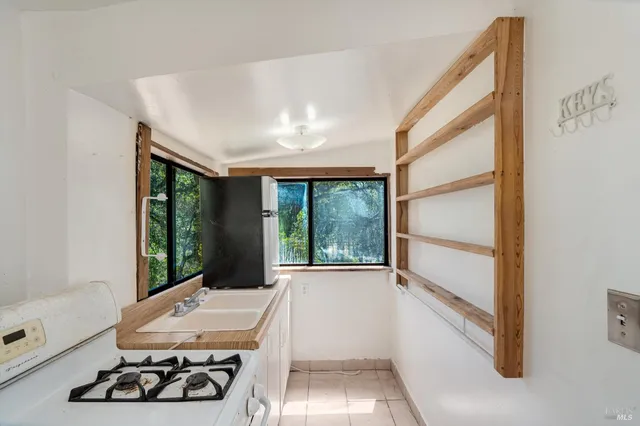 $649,000 | 298 East Agua Caliente Road, Sonoma, CA 95476