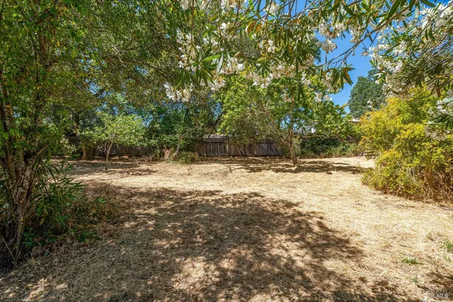 $649,000 | 298 East Agua Caliente Road, Sonoma, CA 95476