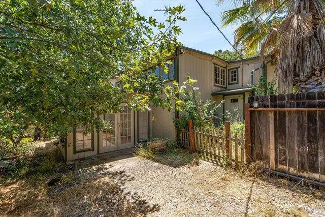 $649,000 | 298 East Agua Caliente Road, Sonoma, CA 95476