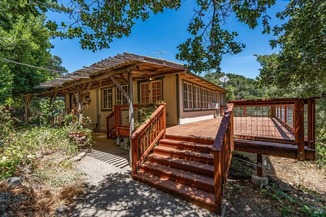 $649,000 | 298 East Agua Caliente Road, Sonoma, CA 95476