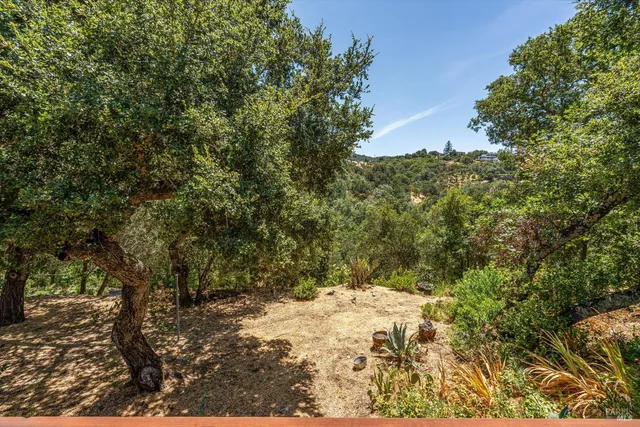 $649,000 | 298 East Agua Caliente Road, Sonoma, CA 95476