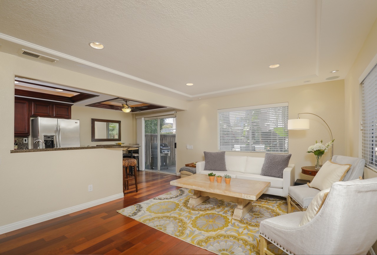 466 Summer View Circle Encinitas, CA 92024 - Photo 4 of 25