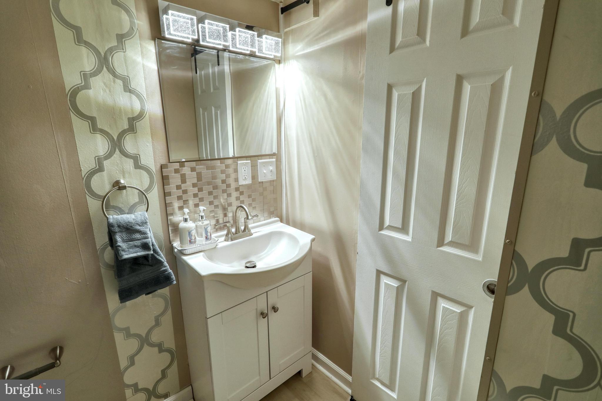 2611 Oakland Road Dover, PA 17315 - Photo 27 of 32 Gallery Image 27