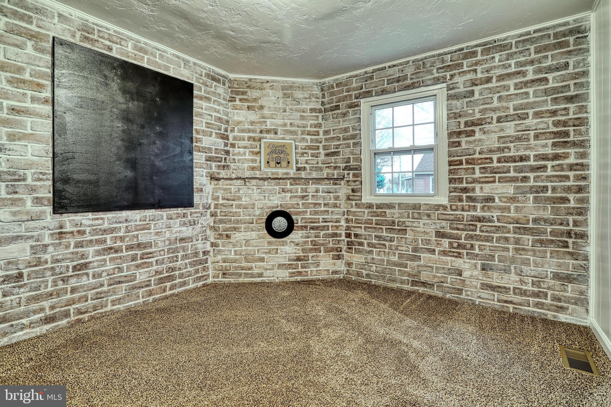 2611 Oakland Road Dover, PA 17315 - Photo 31 of 32 Gallery Image 31