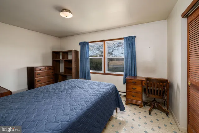 $325,000 | 29618 Armory Road, Dagsboro, DE 19939