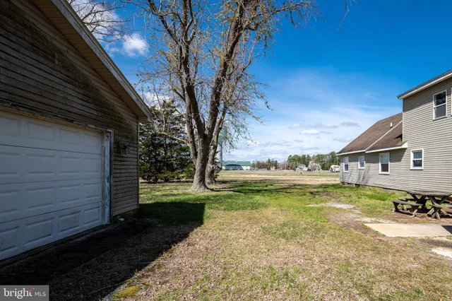 $325,000 | 29618 Armory Road, Dagsboro, DE 19939