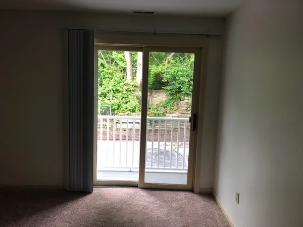 $2,095 | 7 Railroad Avenue, Unit 103, Derry, NH 03038