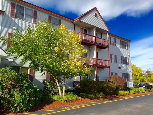 7 Railroad Avenue, Unit 103 Derry, NH 03038 - Photo 2 of 40