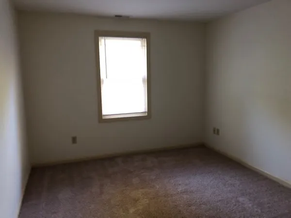 $2,095 | 7 Railroad Avenue, Unit 103, Derry, NH 03038
