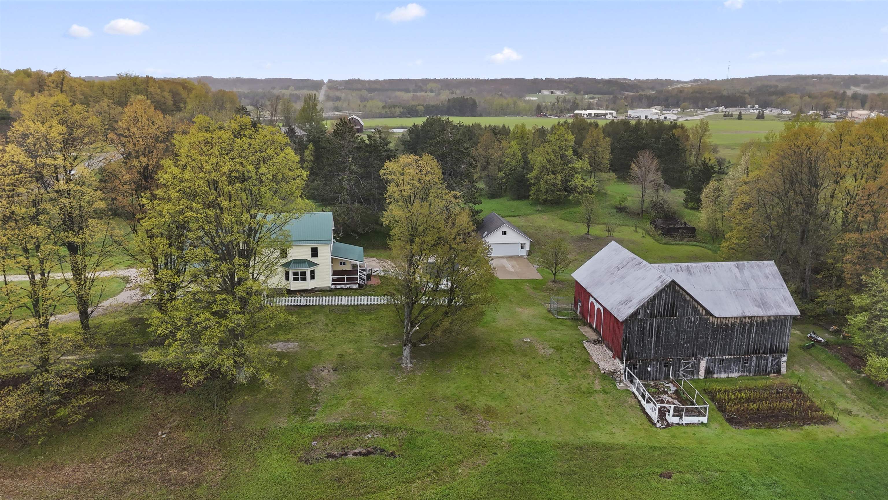 9901 South 41 Road Cadillac, MI 49601 - Photo 84 of 98