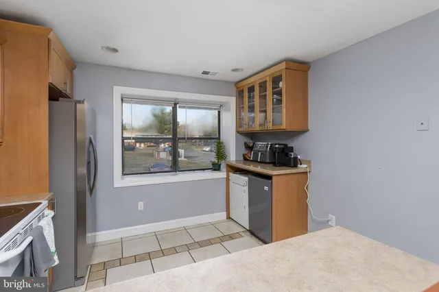 $270,000 | 912 Silver Court, Hamilton, NJ 08690