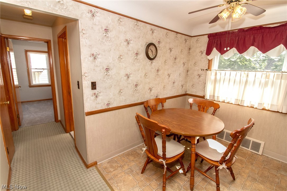 349 Clarmont Road Eastlake, OH 44095 - Photo 10 of 32