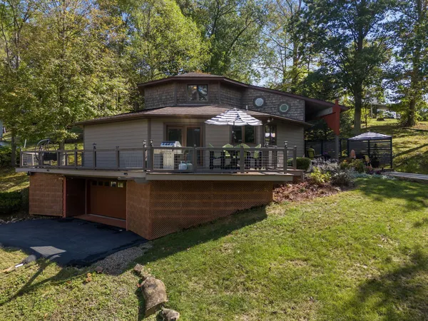 $395,000 | 223 Virginia Lane, Waverly, OH 45690