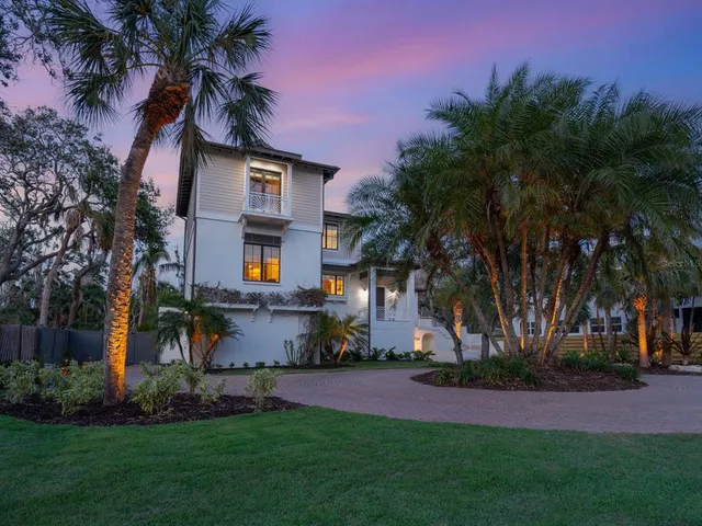 $3,995,000 | 7333 Point Of Rocks Road, Sarasota, FL 34242
