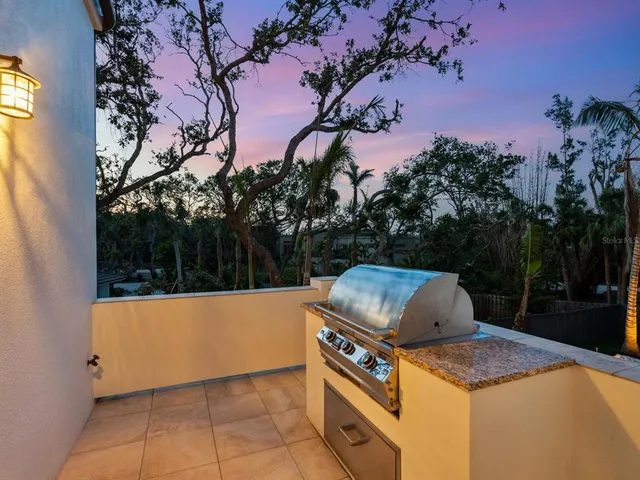 $3,995,000 | 7333 Point Of Rocks Road, Sarasota, FL 34242
