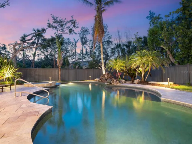 $3,995,000 | 7333 Point Of Rocks Road, Sarasota, FL 34242