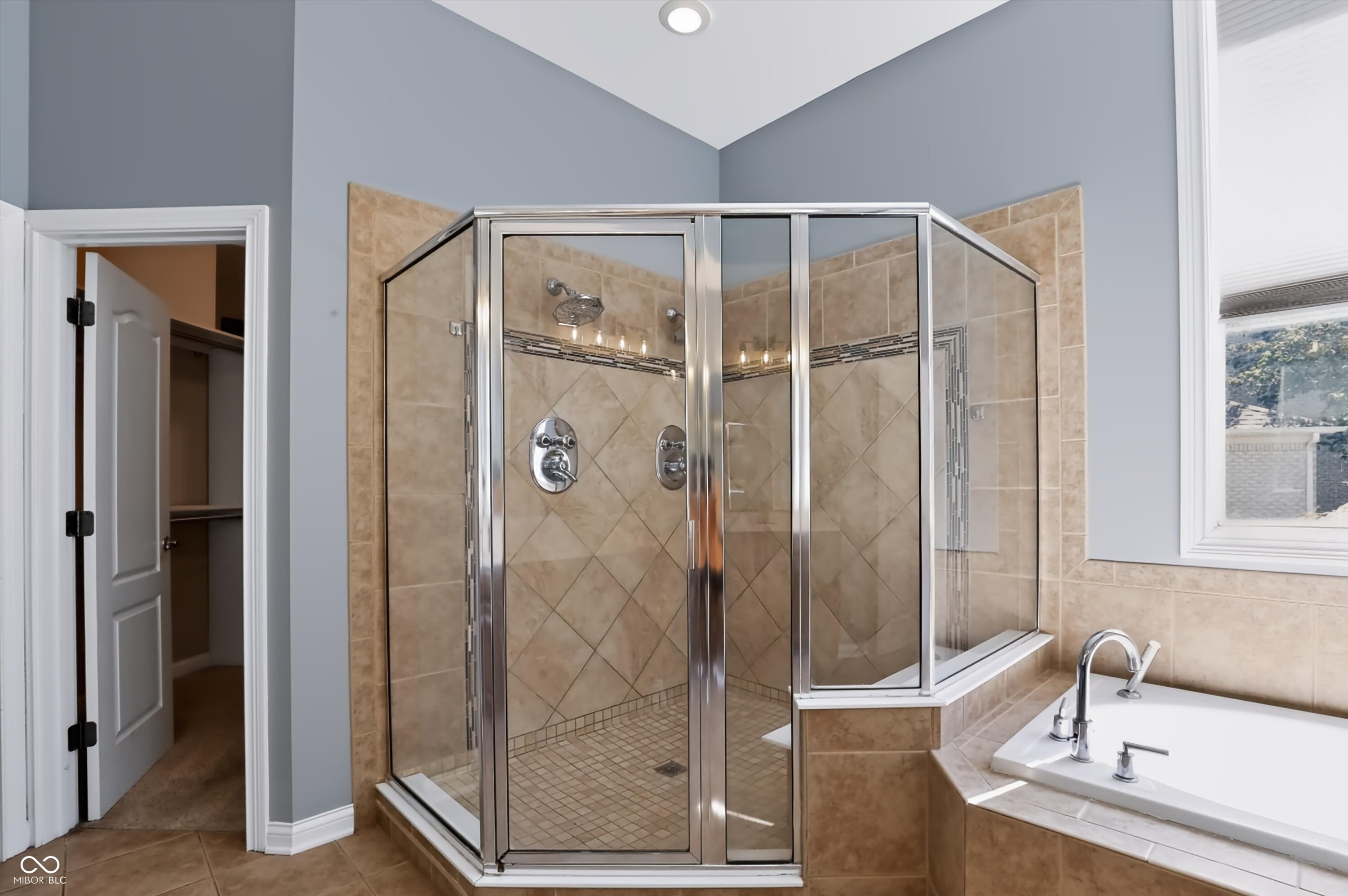2569 Dawn Ridge Drive Carmel, IN 46074 - Photo 35 of 56