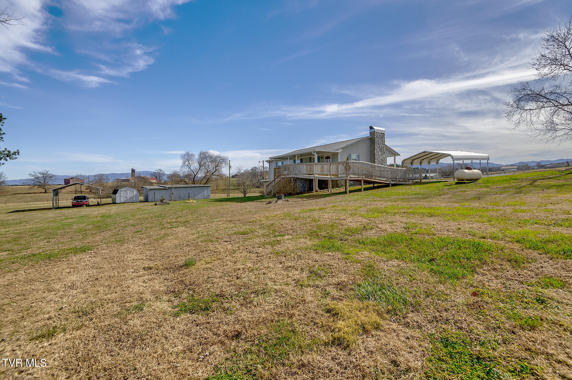 4120 West Allens Bridge Road Greeneville, TN 37743 - Photo 21 of 47 Side view of home