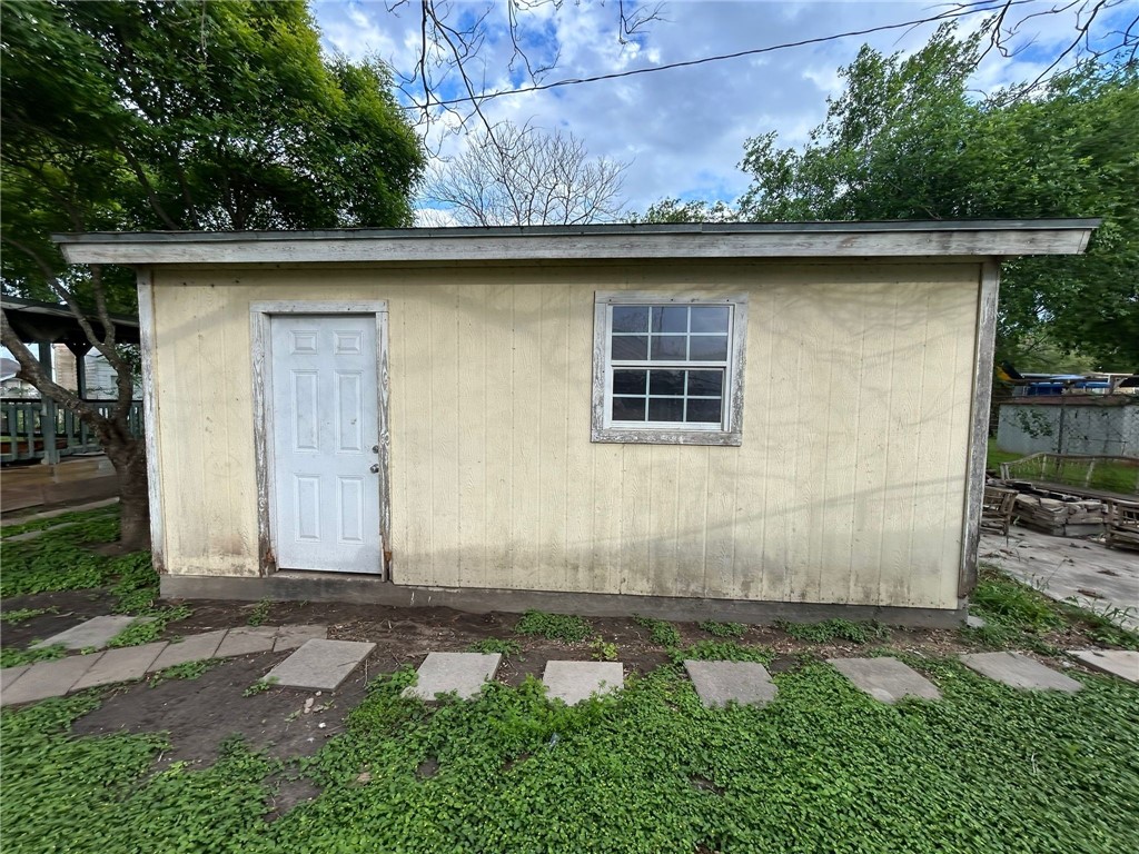 3565 North Naylor Cir  