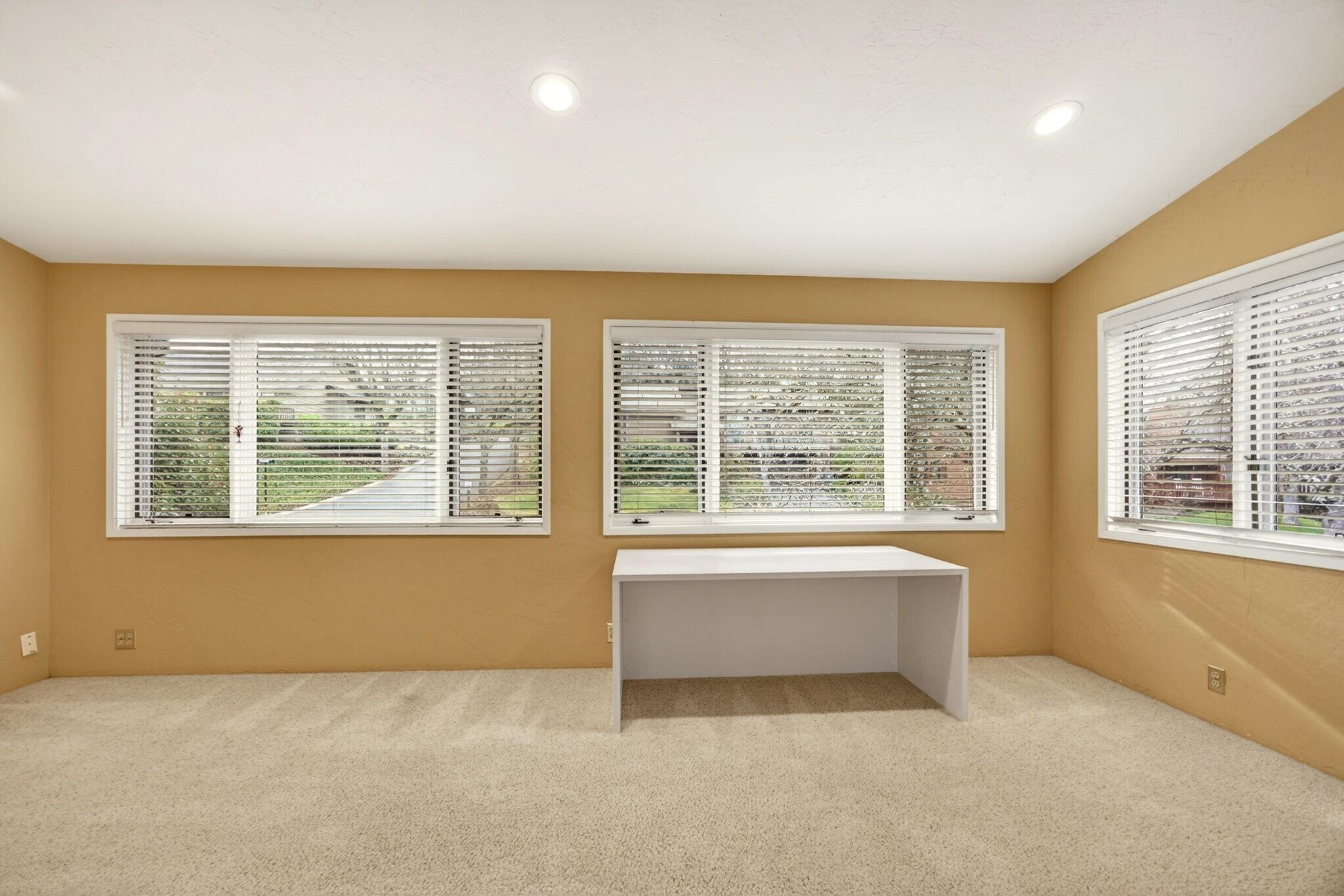 2585 Freedom Way Medford, OR 97504 - Photo 48 of 66