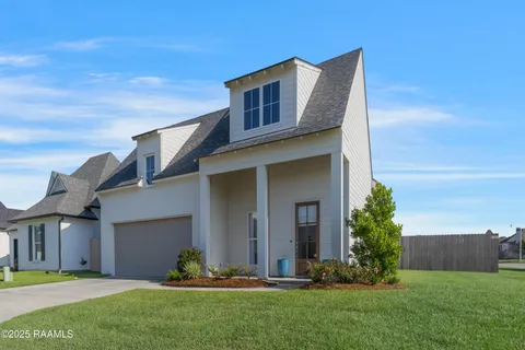 $490,000 | 113 Gentle Island Drive, Broussard, LA 70518