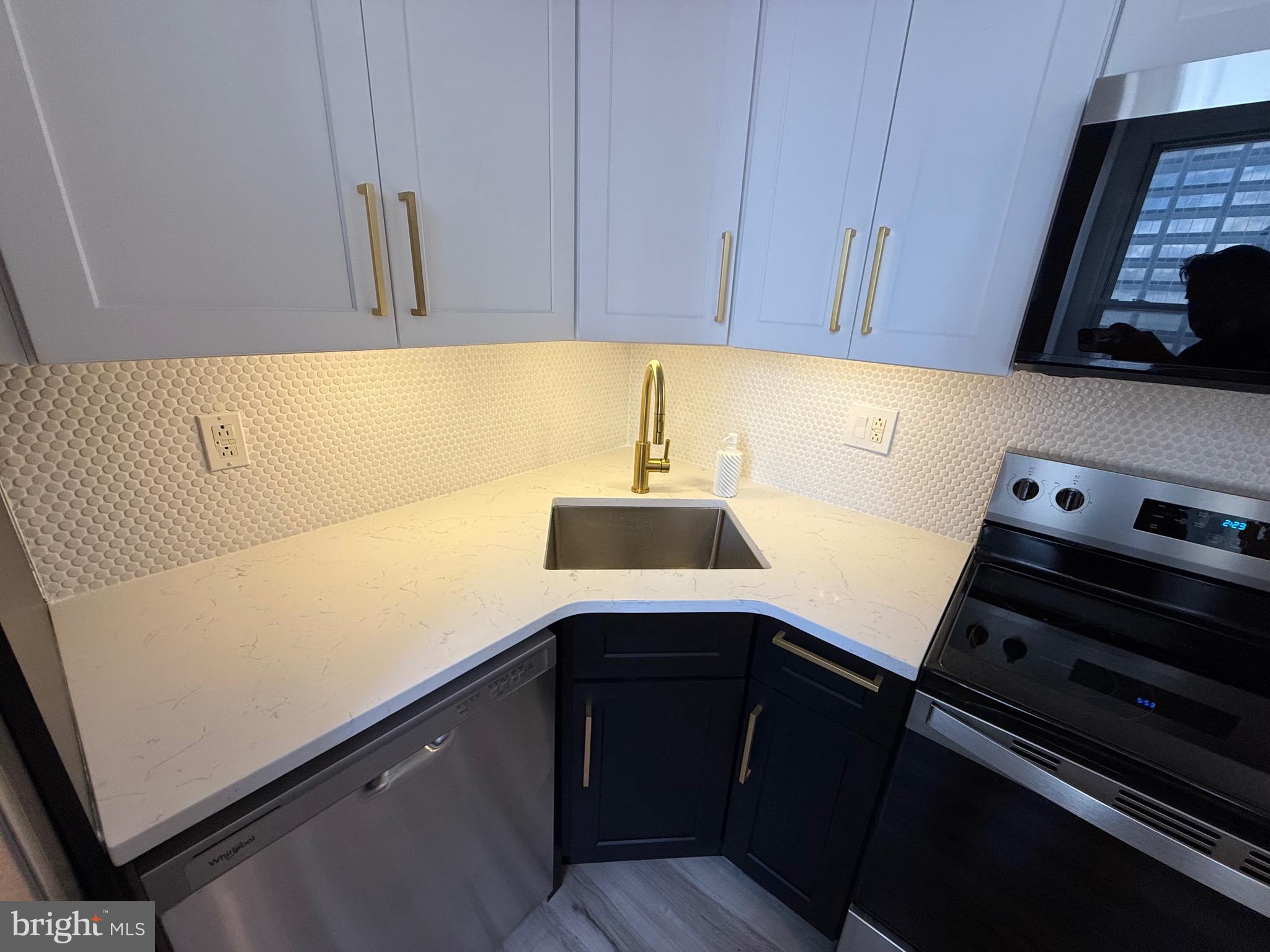 2008 Chestnut Street, Unit 4 Philadelphia, PA 19103 - Photo 6 of 20