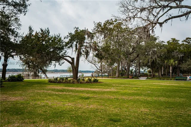 $450,000 | 14 Calhoun Street, Bluffton, SC 29910