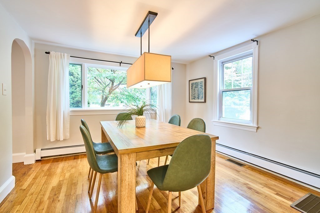 89 Grove Street Reading, MA 01867 - Photo 11 of 23 Gallery Image 11