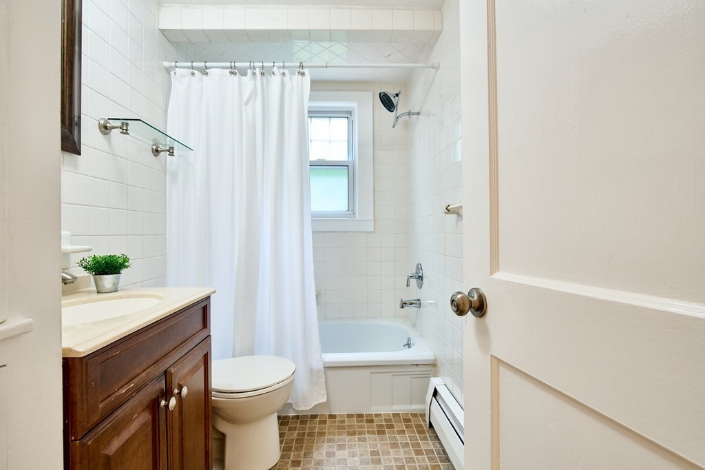 89 Grove Street Reading, MA 01867 - Photo 13 of 23 Gallery Image 13