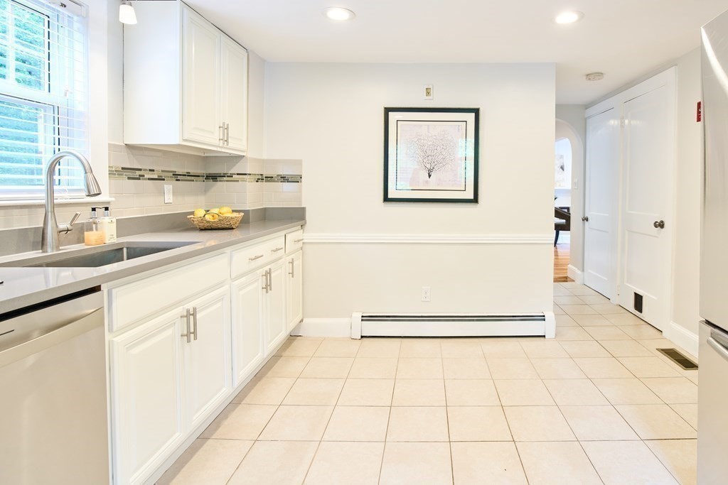 89 Grove Street Reading, MA 01867 - Photo 10 of 23 Gallery Image 10