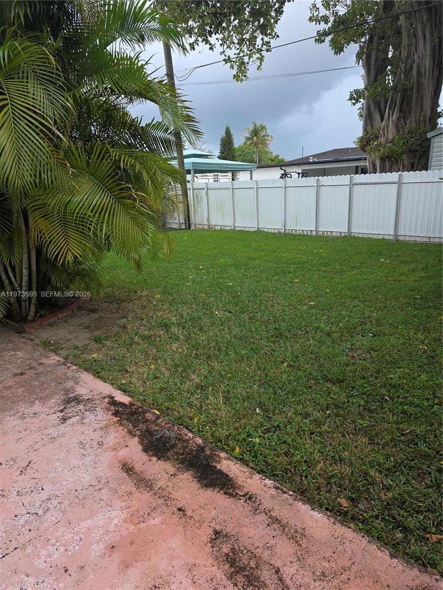 2725 Southwest 82nd Avenue Miami, FL 33155 - Photo 23 of 25