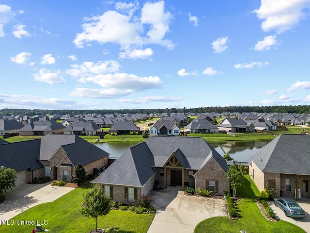 $424,500 | 313 Royal Pond Circle, Flowood, MS 39232