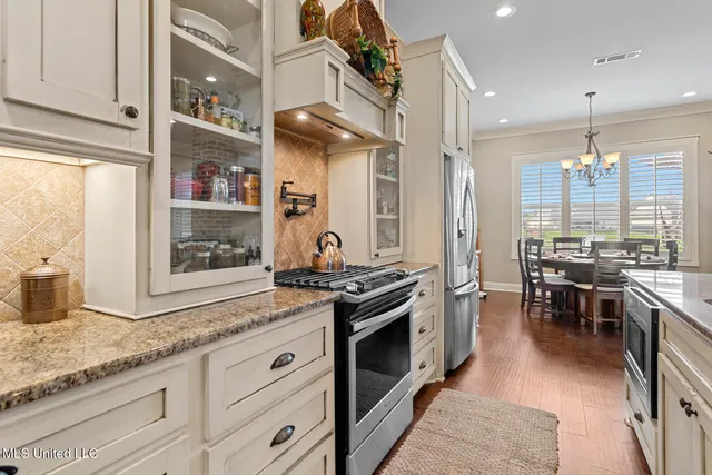 $424,500 | 313 Royal Pond Circle, Flowood, MS 39232