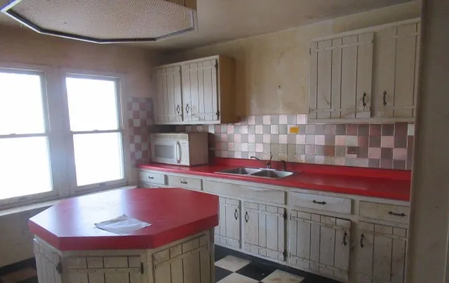 $180,000 | 28448 West Big Hollow Road, Ingleside, IL 60041