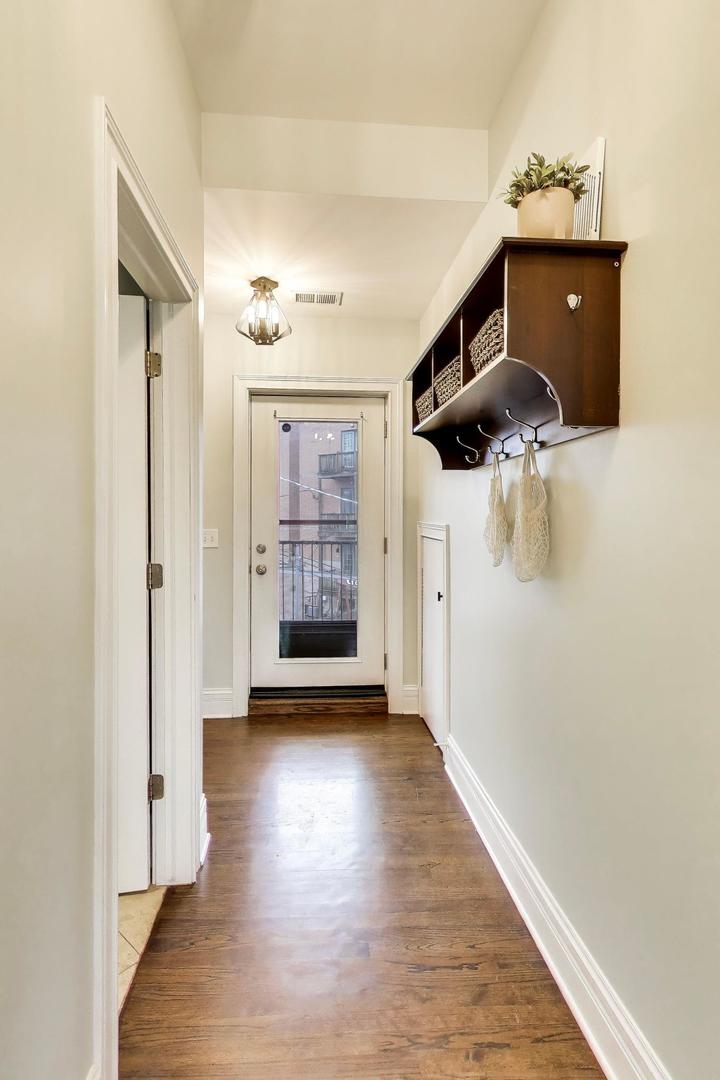 3044 West Roscoe Street, Unit 2E Chicago, IL 60618 - Photo 11 of 26