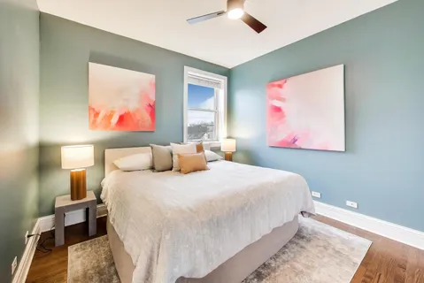 $525,000 | 3044 West Roscoe Street, Unit 2E, Chicago, IL 60618